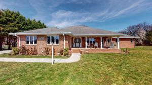 53 Lakeview Way