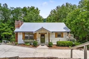 1371 Lakeside Dr