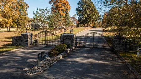 151 Angels Cove Ln
