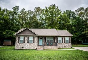 135 Evergreen Ln