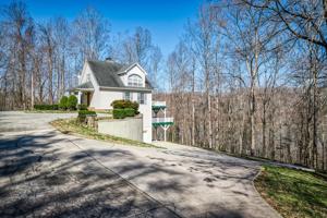1128 Poplar Dr
