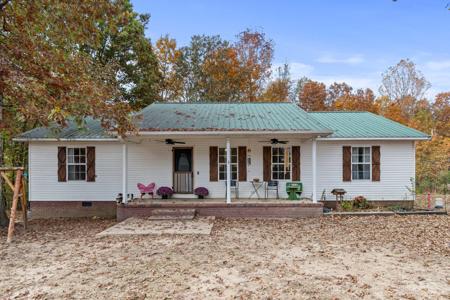 51 Hurst Ln