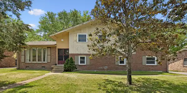 2617 Mesa Dr