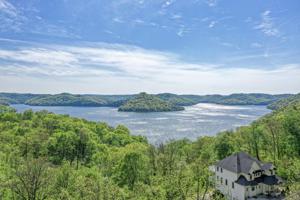 113 Harbor Point Drive