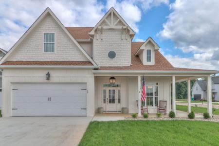 12 Lake Life Ct