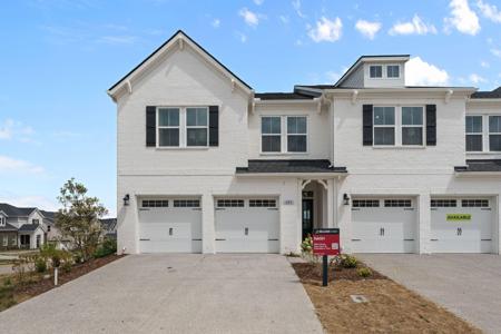 647 Club View Way