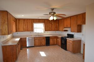 1527 Hideaway Ln