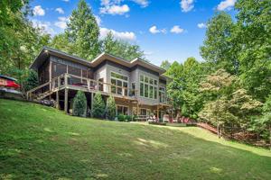 1149 Fairways Dr