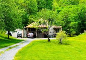 325 Sanders Ln