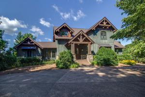 665 Cunningham Ln 