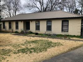 1818 Charles Ct