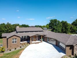 544 Bell Dr. W.