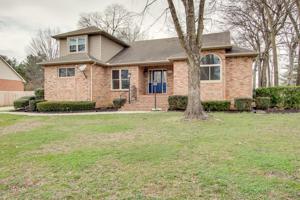 1443 Kensington Dr
