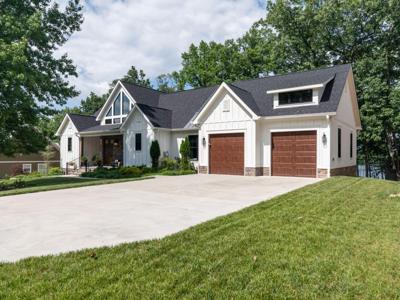 1672 Awalt Dr
