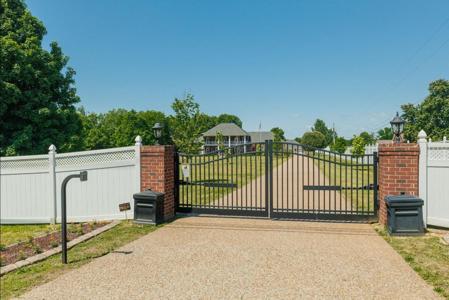 1916 S Mount Juliet Rd