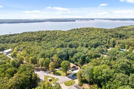 104 Eagle Nest Court