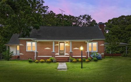 6085 Blue Springs Rd