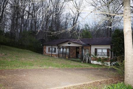 1040 Macon Wall Rd