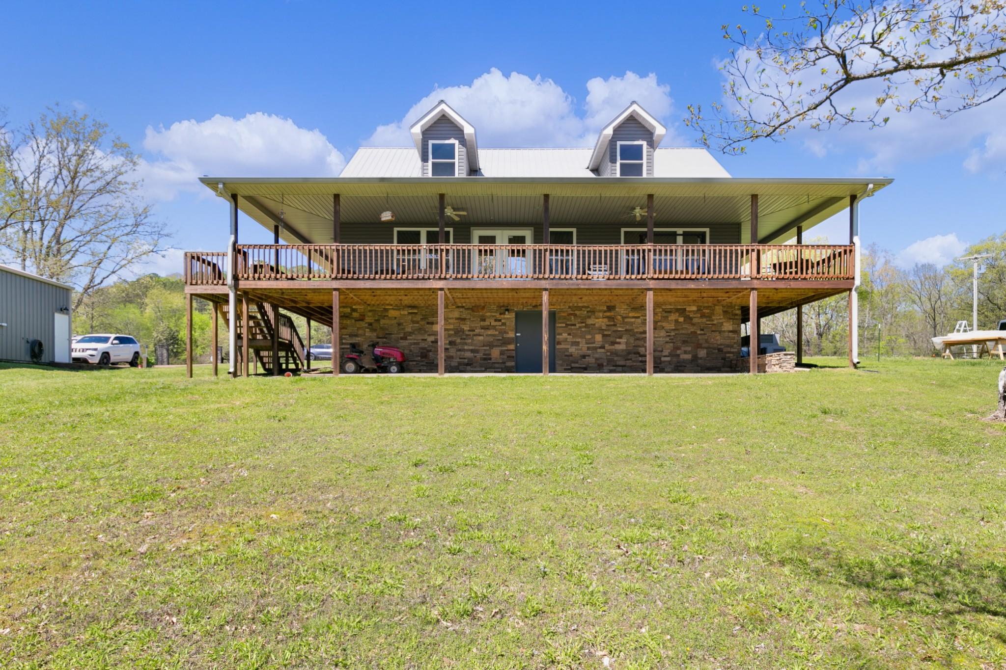 5545 S Main St, Lobelville, TN lhrmls01593051