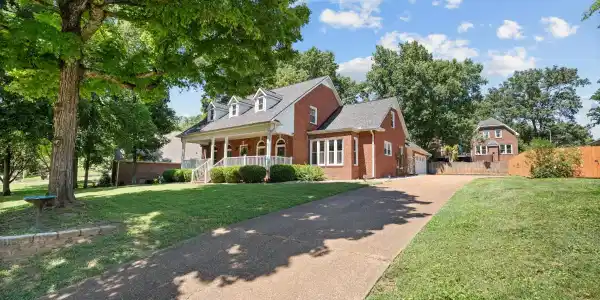104 Oak Hill Dr