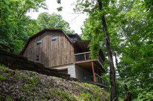 975 Blackberry Hill Rd