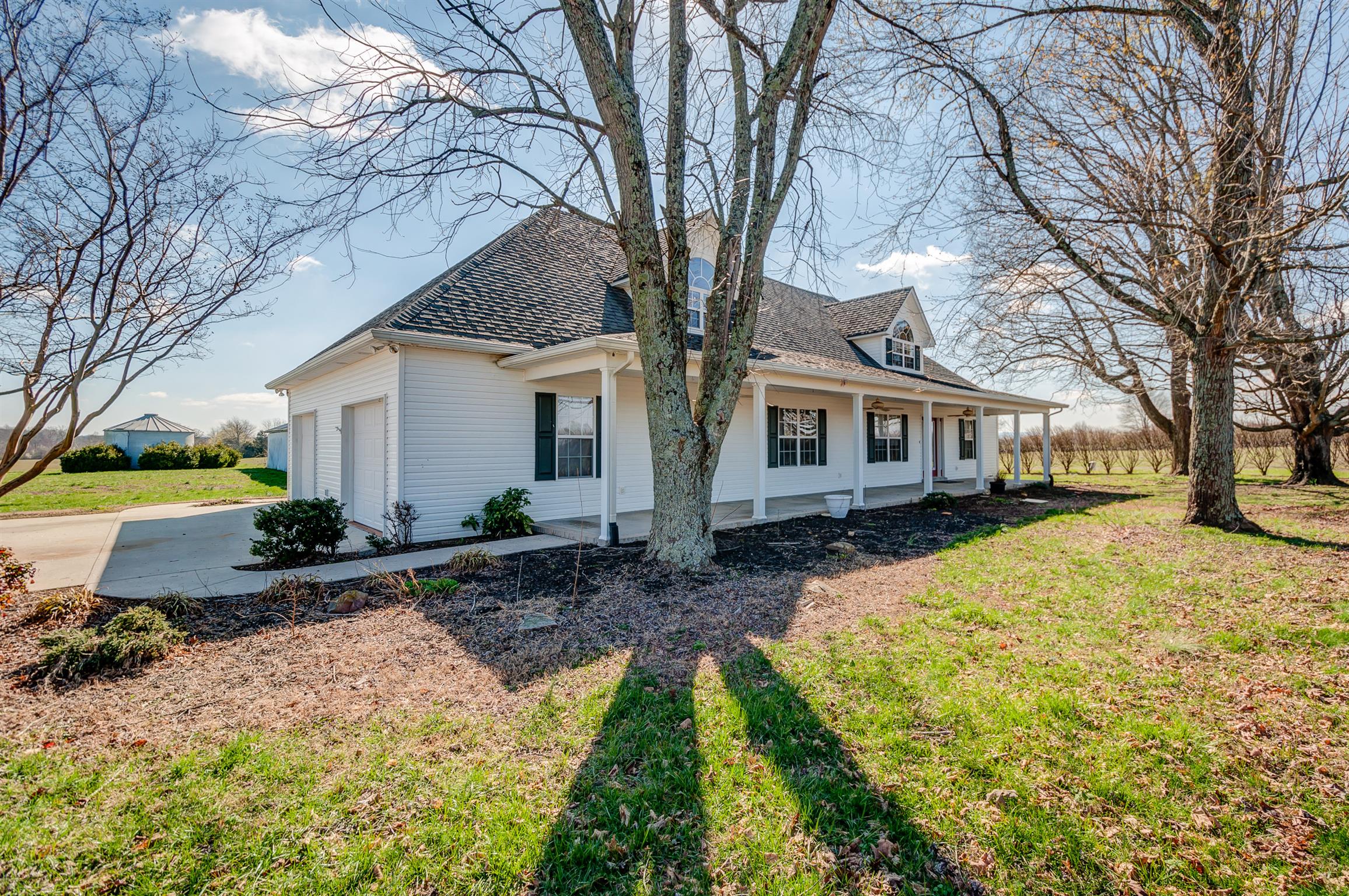 250 Awalt Dr, Winchester, TN lhrmls00252523