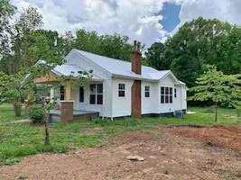1101 N High St