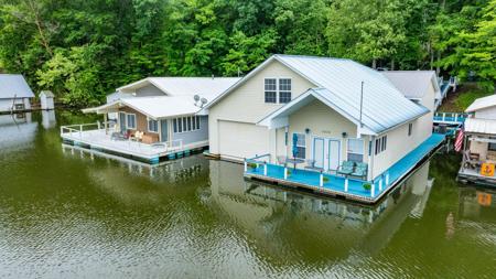 115 Waller Ln