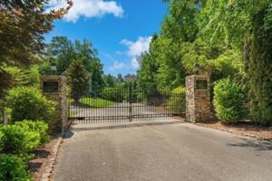 11 Bayside Dr
