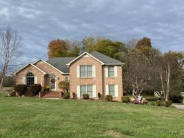 27 Waters Edge Dr