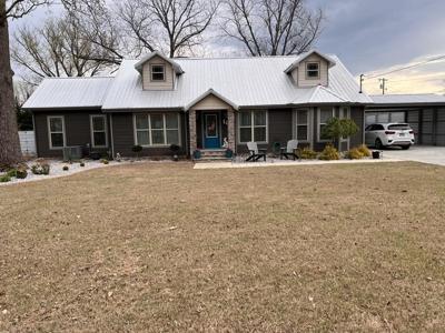 104 Dogwood Ln
