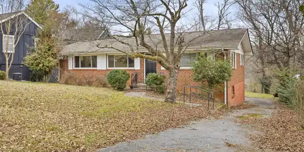 1227 Duane Road