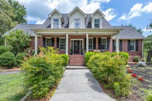304 Lake Hills Rd