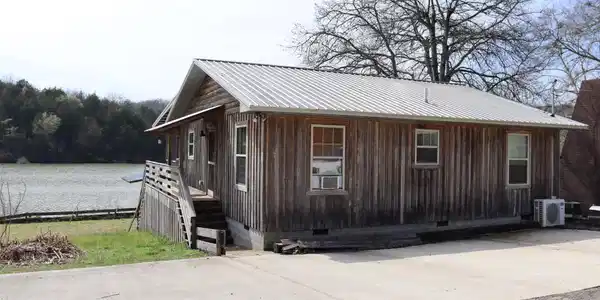 56 Lincoln Lake Rd