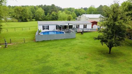 40 Lynn Ln