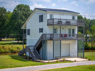 162 Blue Herring Dr