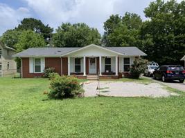 1511 Foxdale Dr