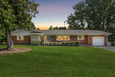 414 Ashe Ave