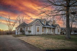 1910 Chartwell Court