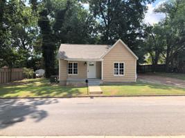 107 5th Ave NE