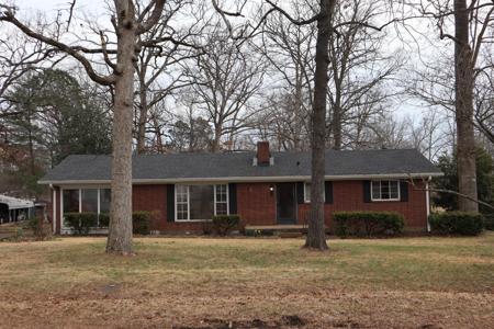 211 Sunset Dr