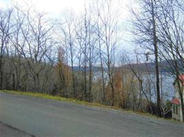 85 Harbor Pointe Dr