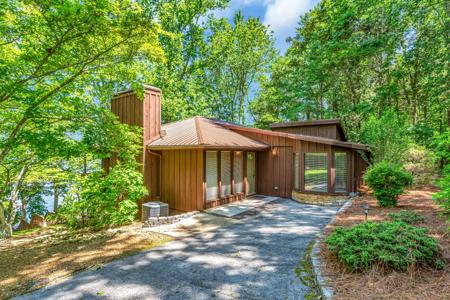 142 Ridgefield Cir