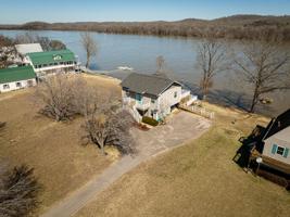 175 Riverview Dr