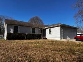 221 Greenfield Ln