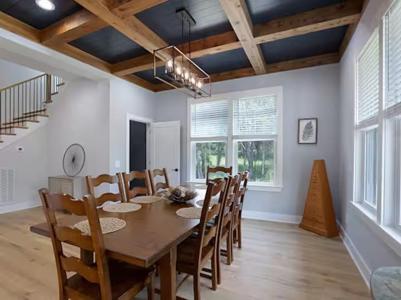 337 Vanderbilt Rd