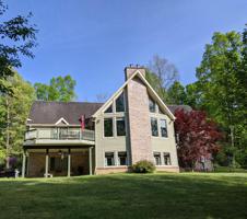 380 Secluded Ln