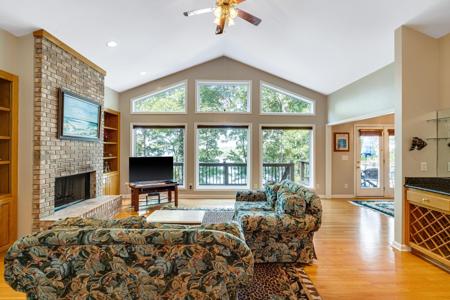 321 Wildwood Cir