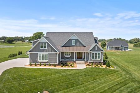 90 Cascade Dr