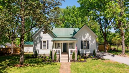 404 Lynchburg Rd